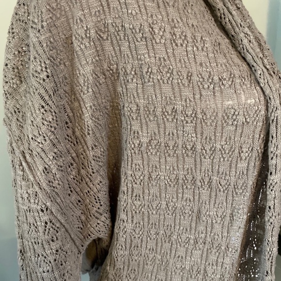 KENSIE Open Knit Shrug Size Medium - Picture 10 of 10